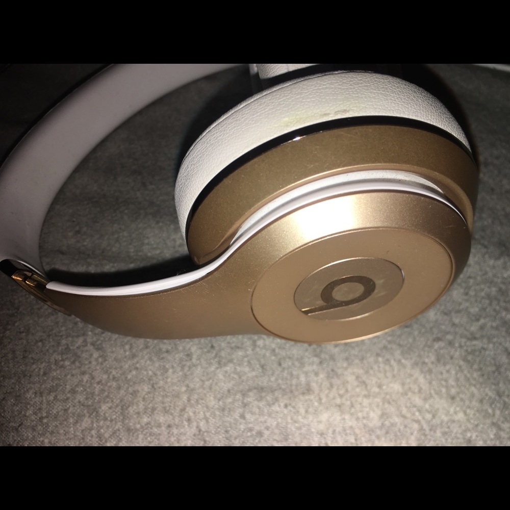 wireless beats headphones